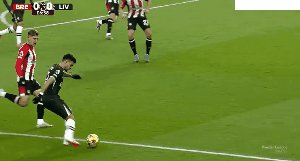 凤凰体育官网-【英超】努涅斯补时双响绝杀 利物浦2比0布伦特福德